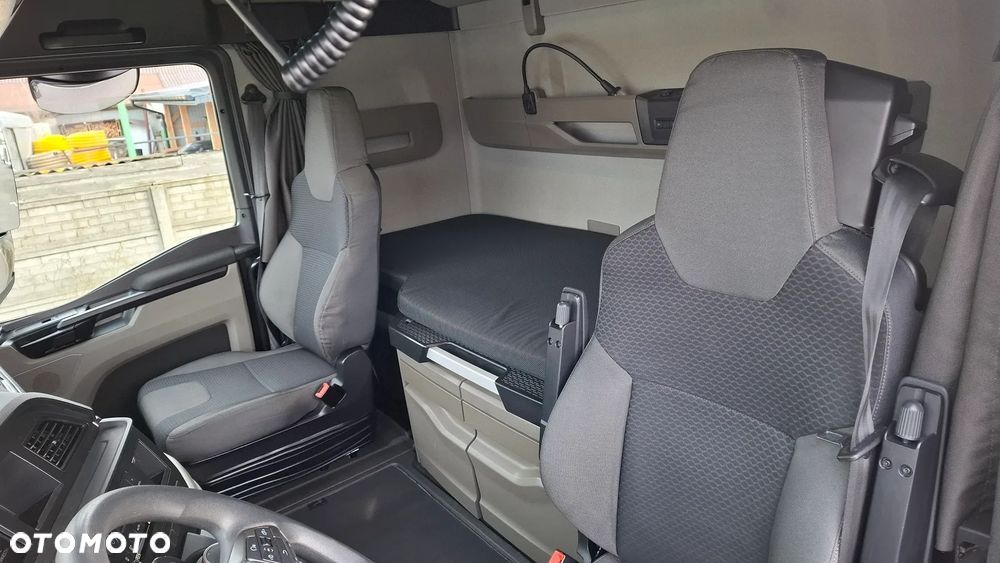 MAN TGX 18.510 / LOW DECK / MEGA / SALON PL - 23