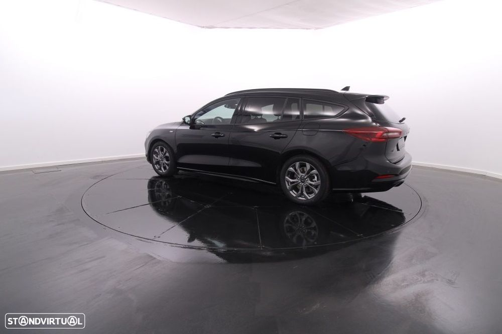 Ford Focus 2023 photo 4