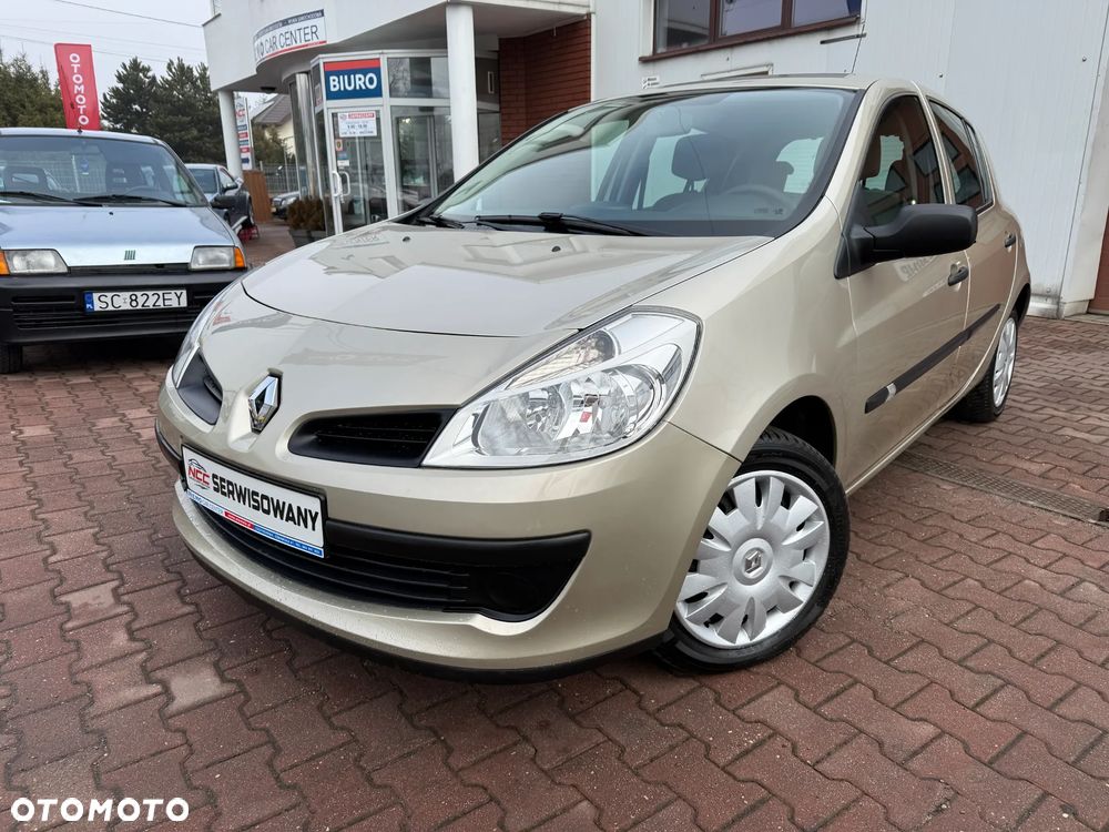 Renault Clio 1.2 16V Confort Dynamique - 2