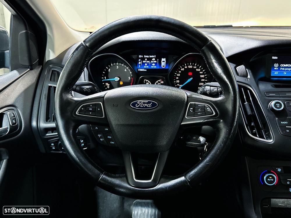 Ford Focus 1.6 TDCi Titanium — fotografia 19