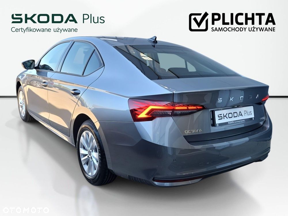 Skoda Octavia - 8