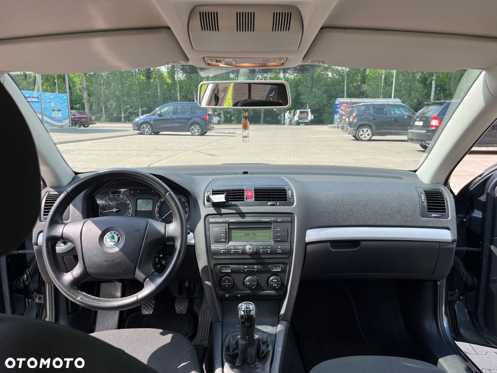 Skoda Octavia 1.6 FSI Classic - 7