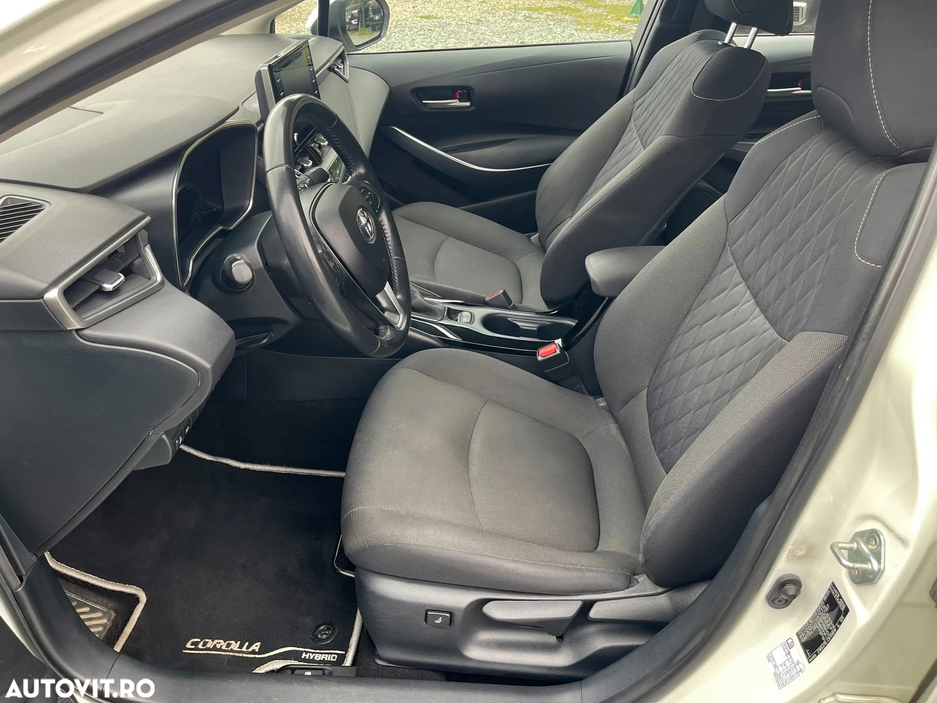 Toyota Corolla Sedan 1.8 HSD Dynamic - 5