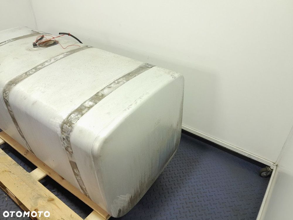 SCANIA R ZBIORNIK BAK PALIWA 700L 1871192 - 5