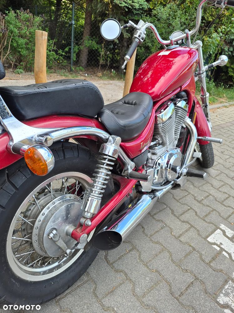 Suzuki Intruder - 10