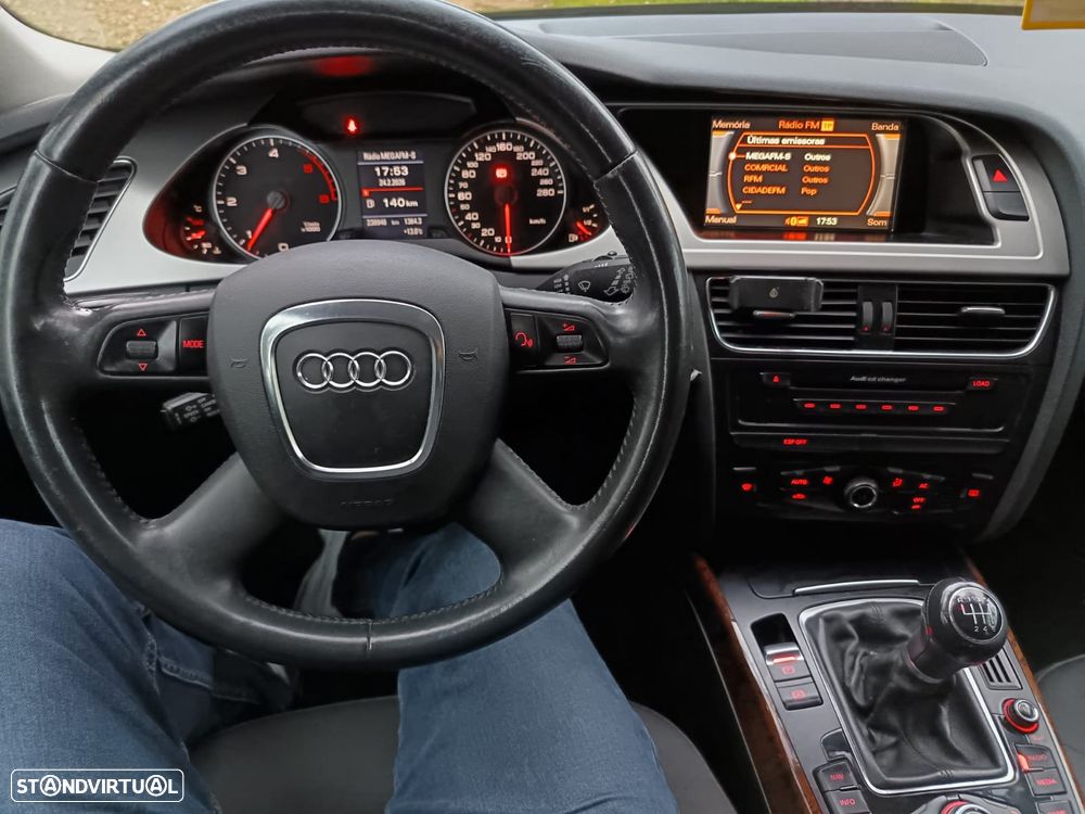 Audi A4 Avant 2.0 TDI - 7