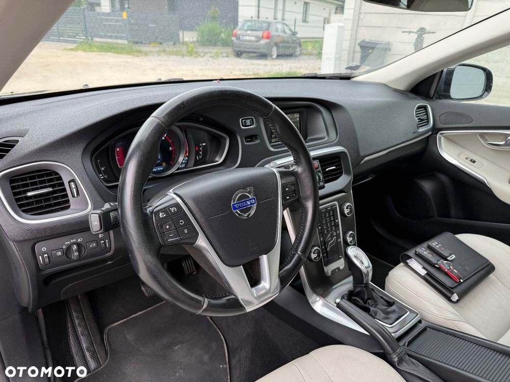 Volvo V40 D3 Momentum - 15