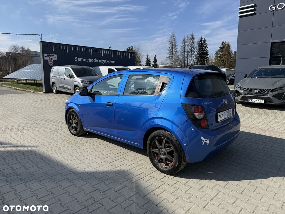 Chevrolet Aveo 1.2 16V Base - 8