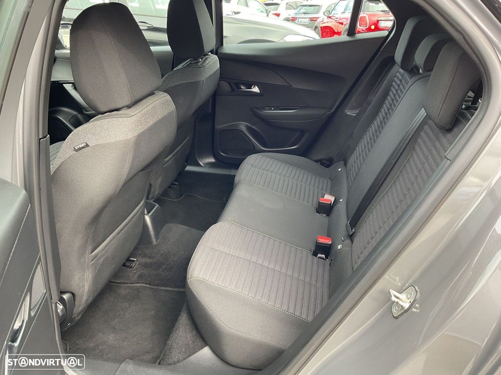 Peugeot 2008 1.2 PureTech Active Pack - 33