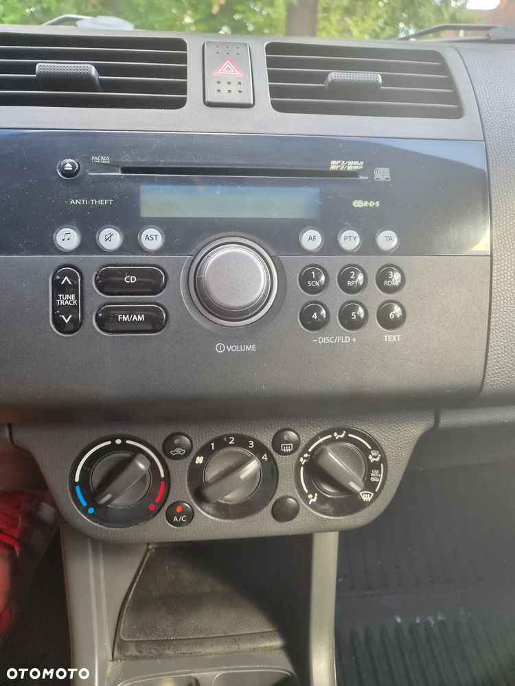 Suzuki Swift - 11