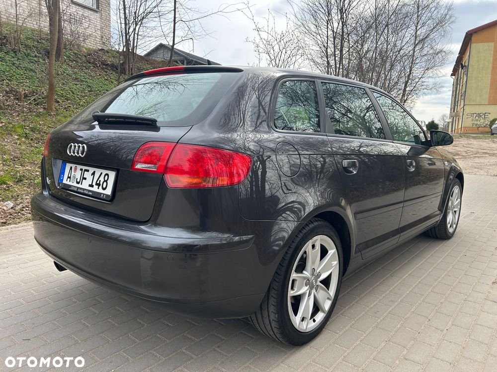 Audi A3 Sportback 1.6 Ambiente - 4