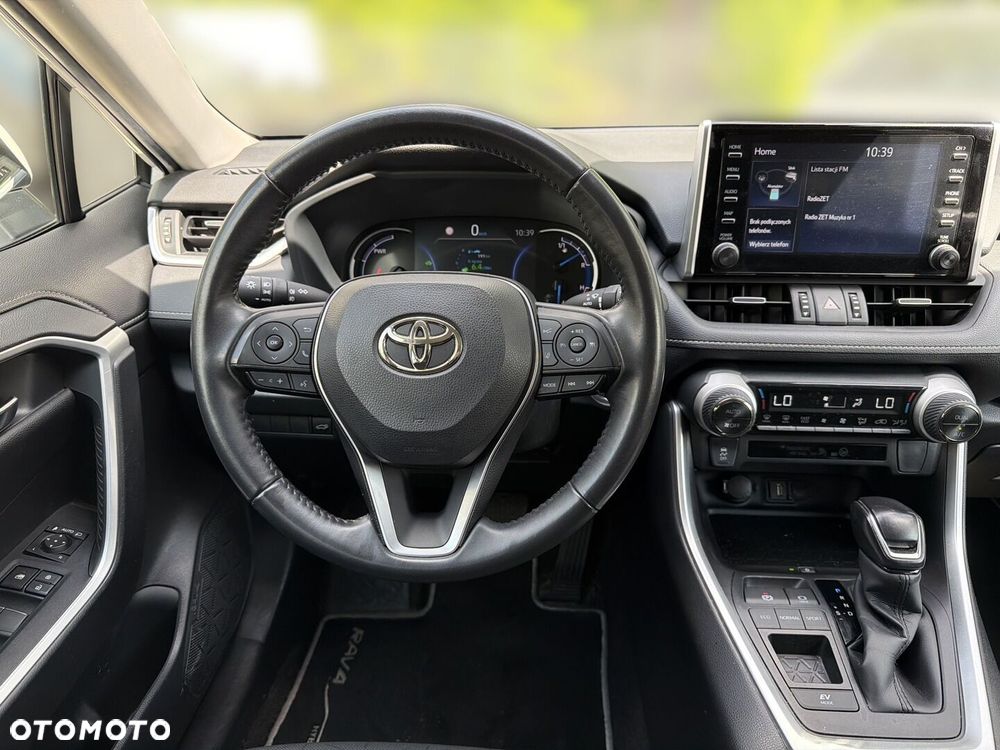 Toyota RAV4 - 10