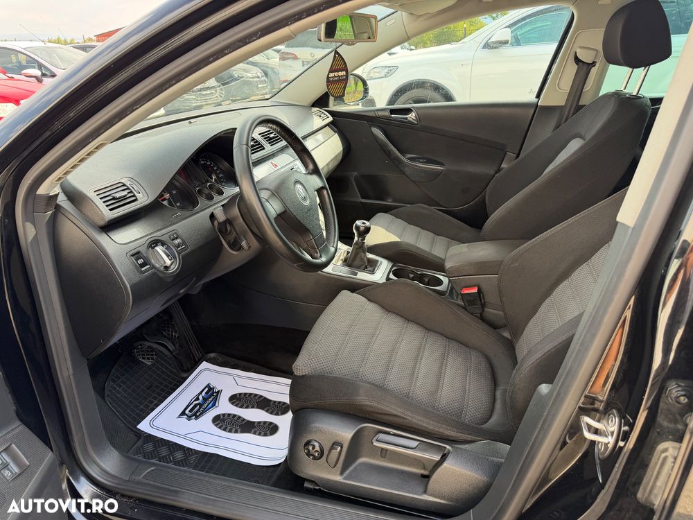 Volkswagen Passat 2.0 TDI DPF Sportline - 8