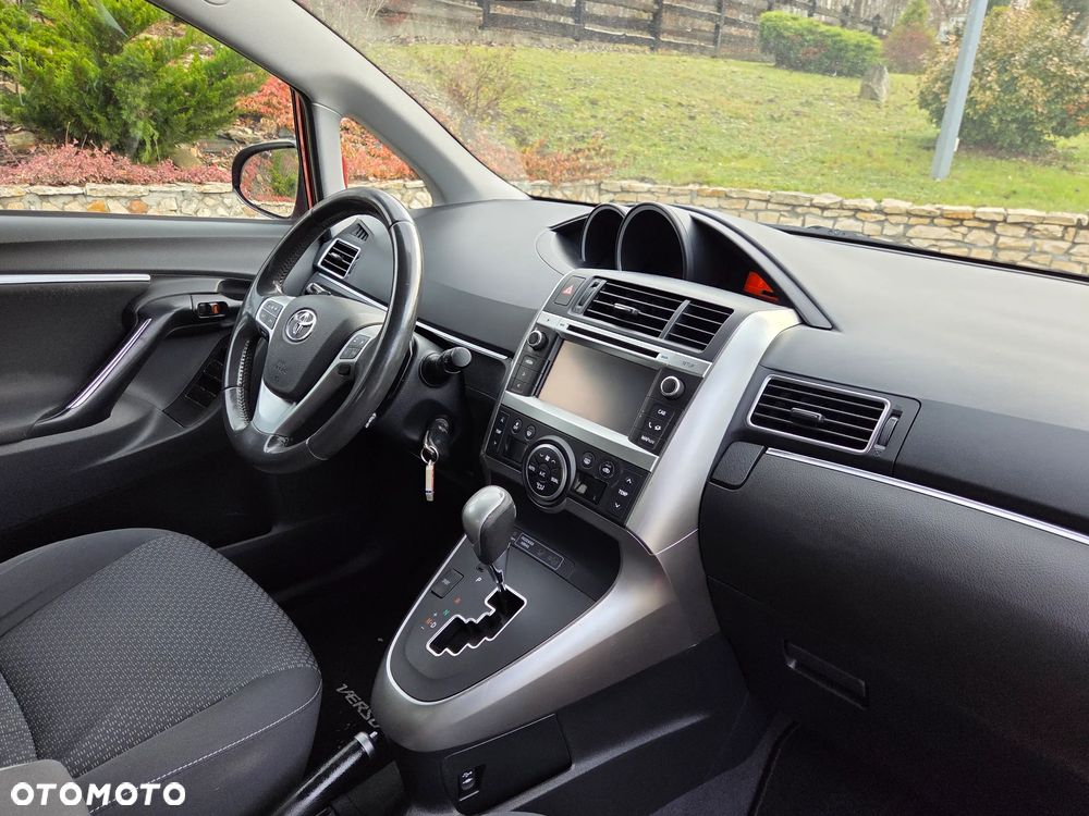 Toyota Verso 1.8 Premium MS - 22