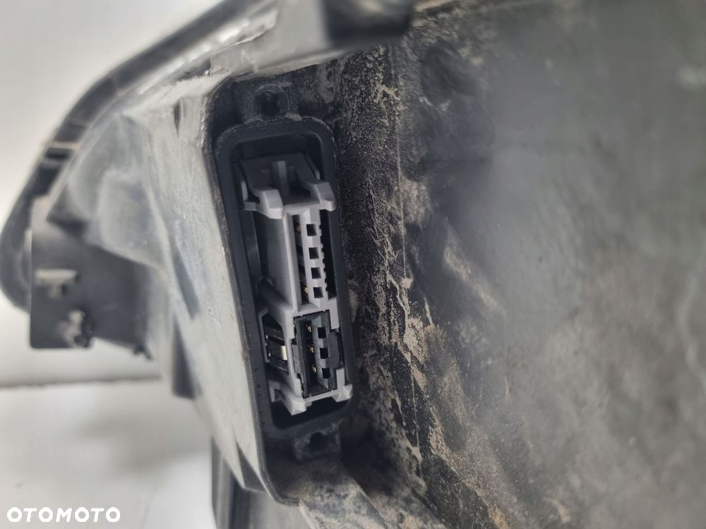 LAMPA PRAWA Volvo XC60 13-17r LIFT PRZEDNIA PRAWY PRZÓD LED europa 31420250 - 9