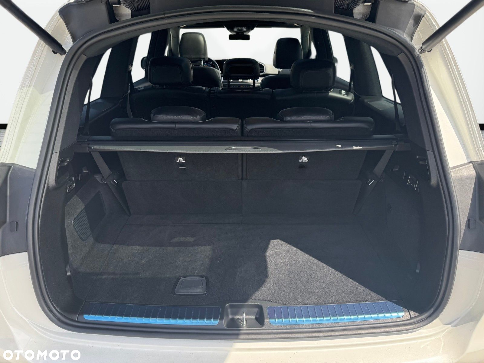 Mercedes-Benz GLS - 18