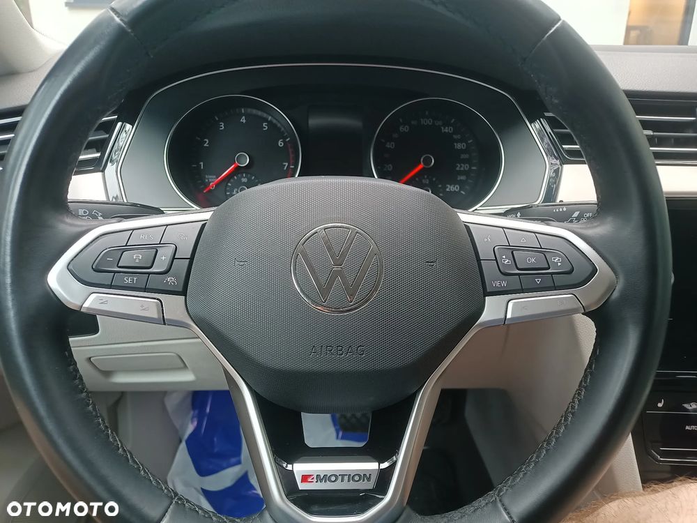 Volkswagen Passat 2.0 TSI 4Mot Elegance DSG - 8