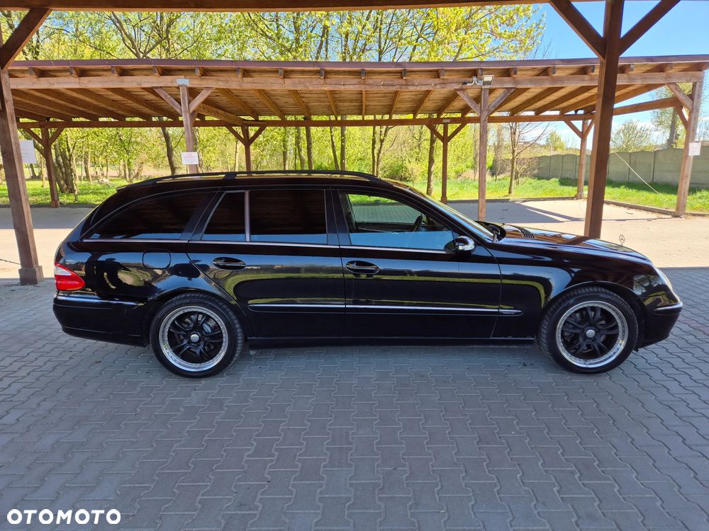 Mercedes-Benz Klasa E 240 4Matic Elegance - 8