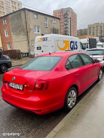 Volkswagen Jetta 1.6 TDI Trendline - 3