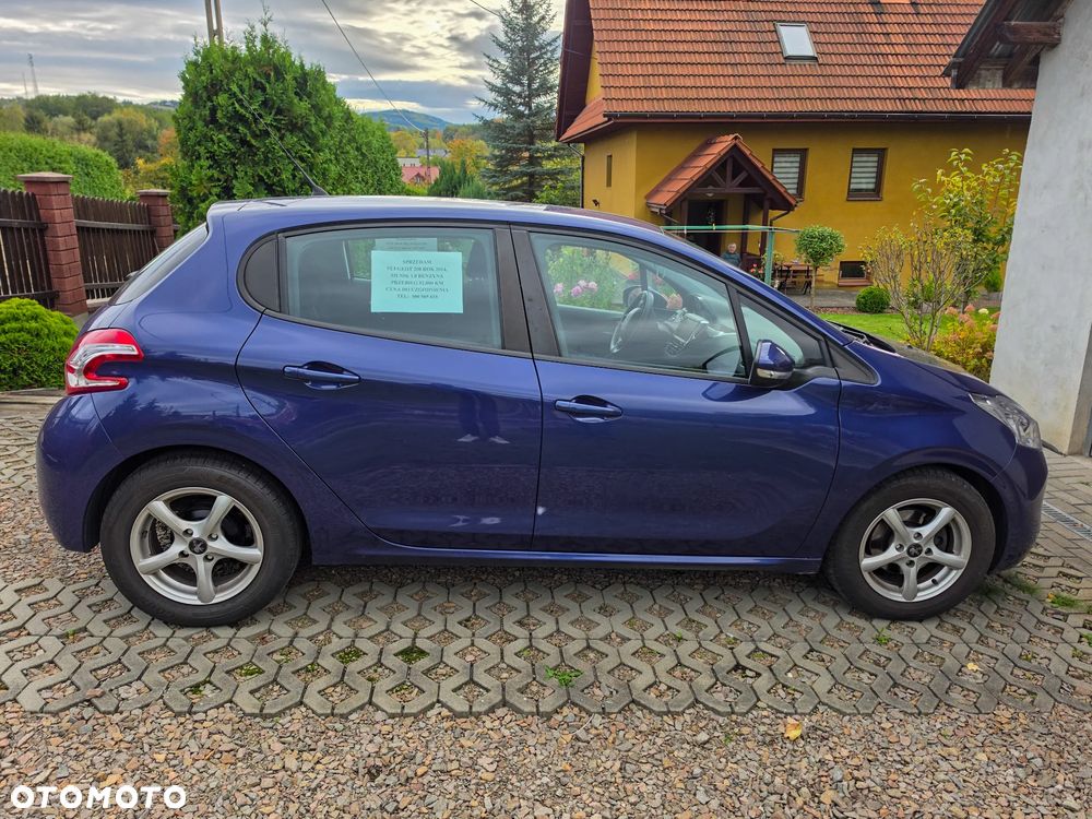 Peugeot 208 - 6