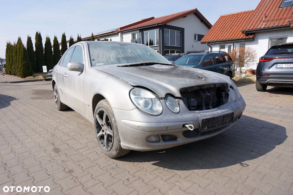 MERCEDES E-KLASA W211 SEDAN 2004 723 2.6 V6 M112913 175KM 722696 SREBRNY CUBANITE na części - 7
