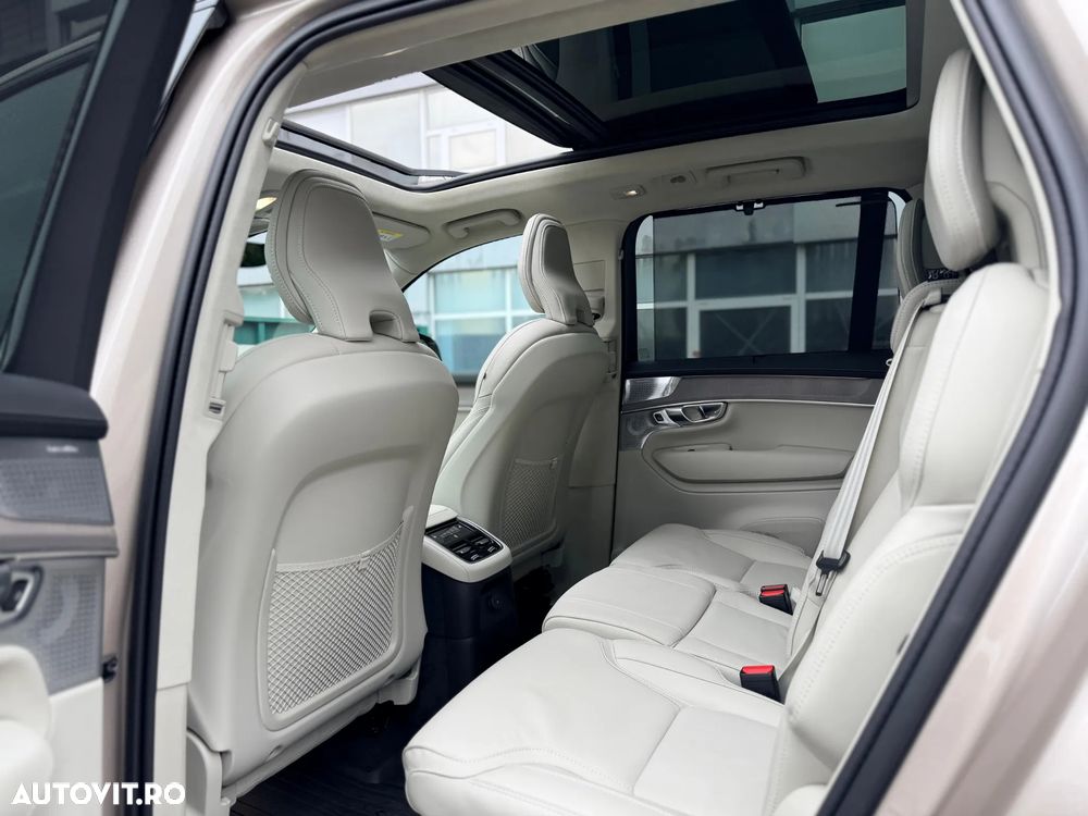 Volvo XC 90 T8 AWD PHEV Ultra Dark - 13