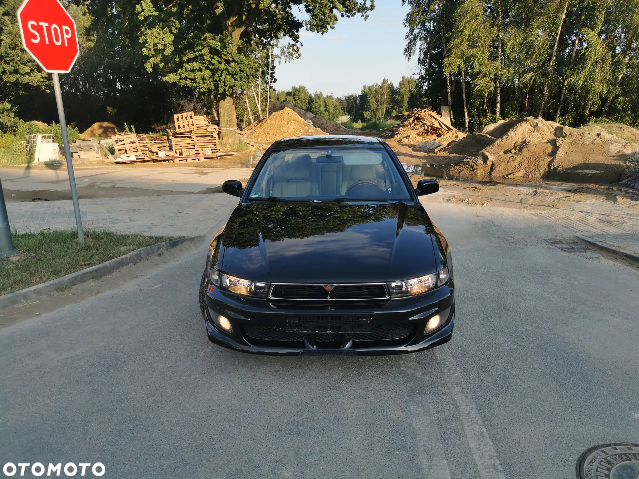 Mitsubishi Galant - 14