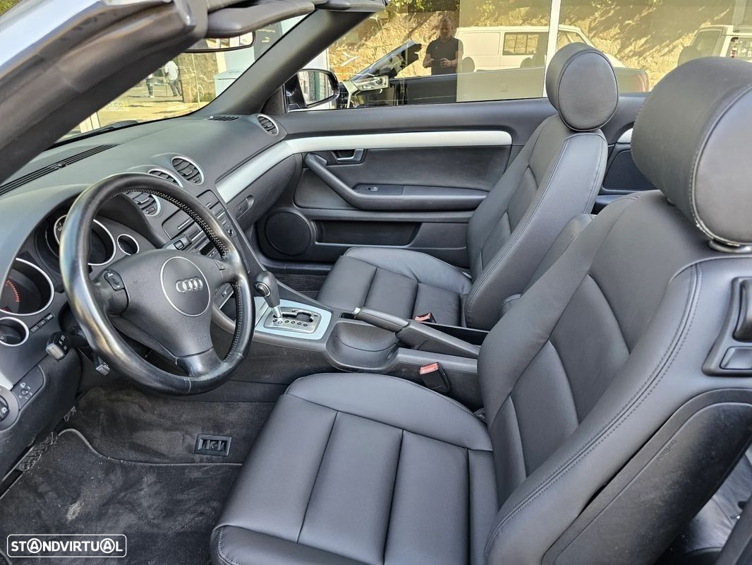 Audi A4 Cabrio 2.5 TDi Multit. S-line - 16