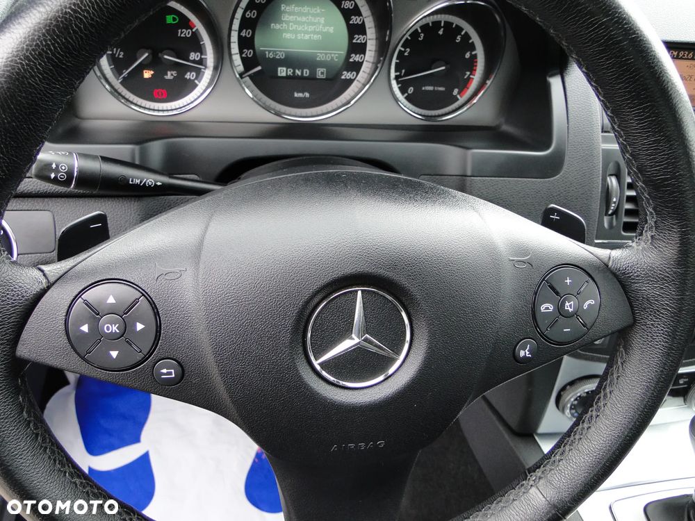 Mercedes-Benz Klasa C 200 7G-TRONIC Avantgarde Edition - 28