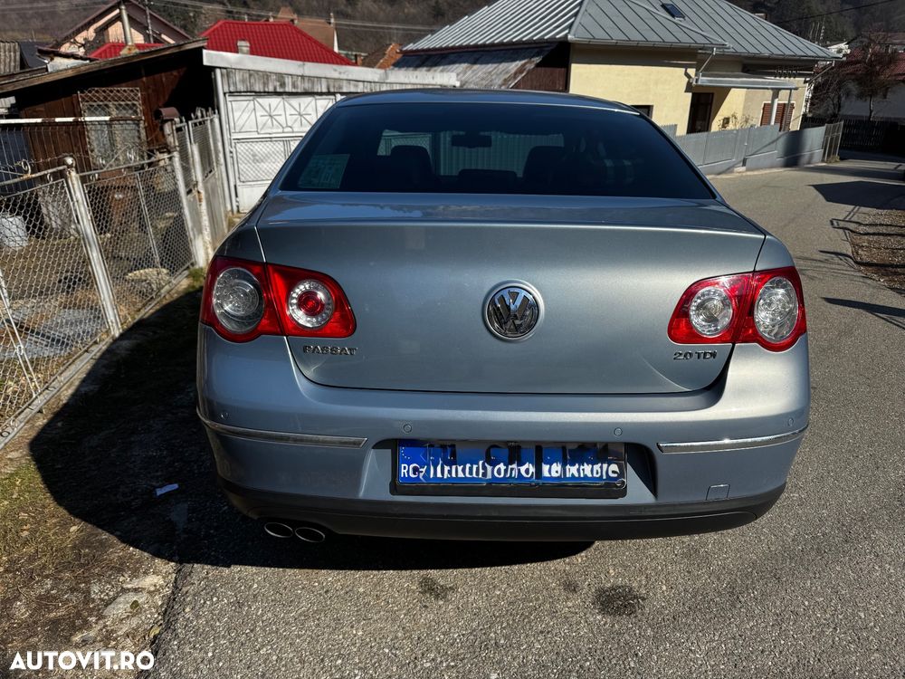 Volkswagen Passat 2.0 TDI Highline - 6