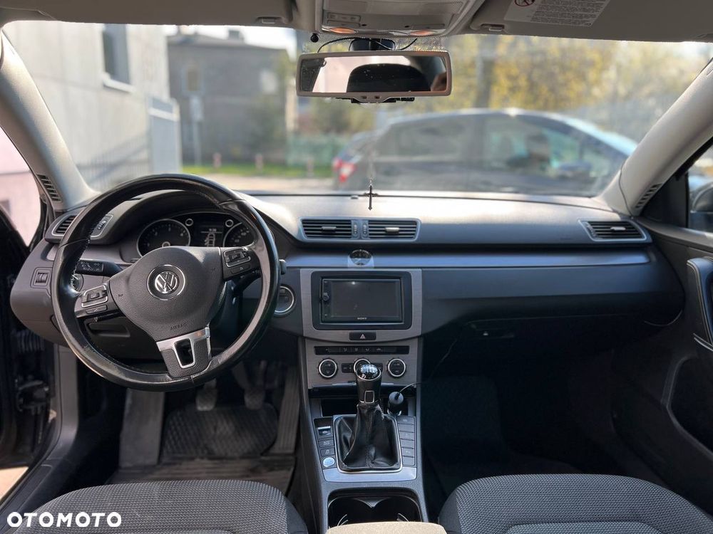 Volkswagen Passat 2.0 TDI Comfortline - 7
