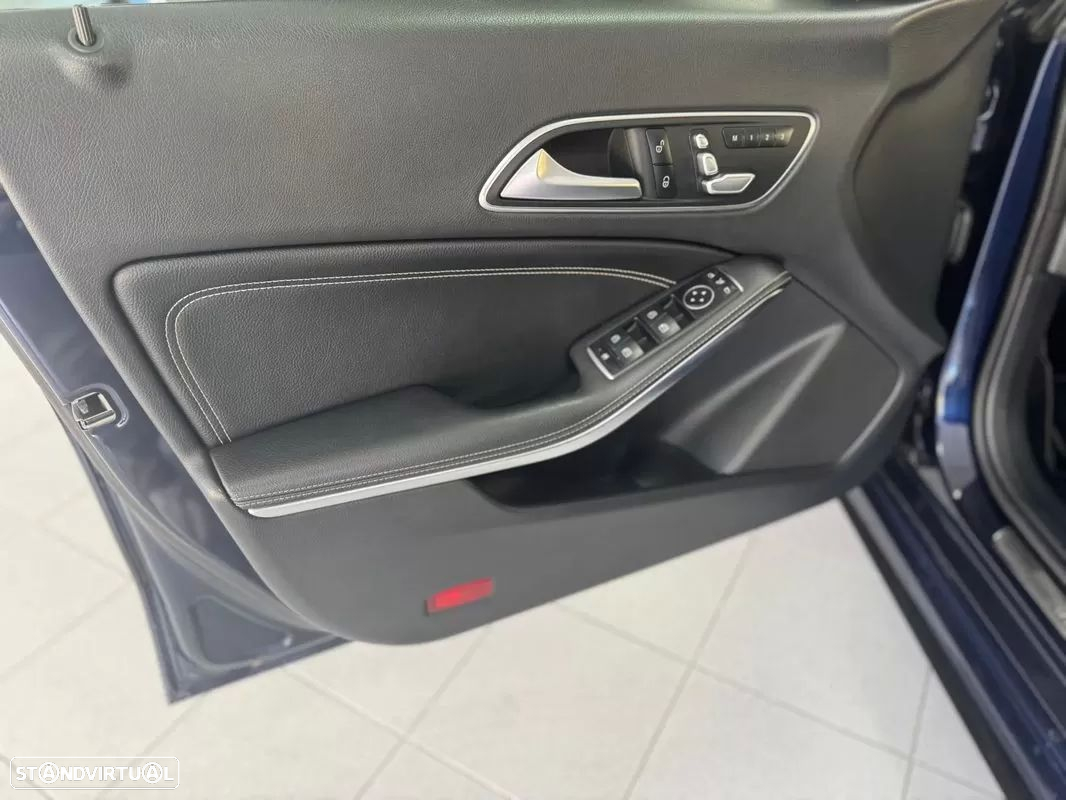 Mercedes-Benz CLA 180 - 30