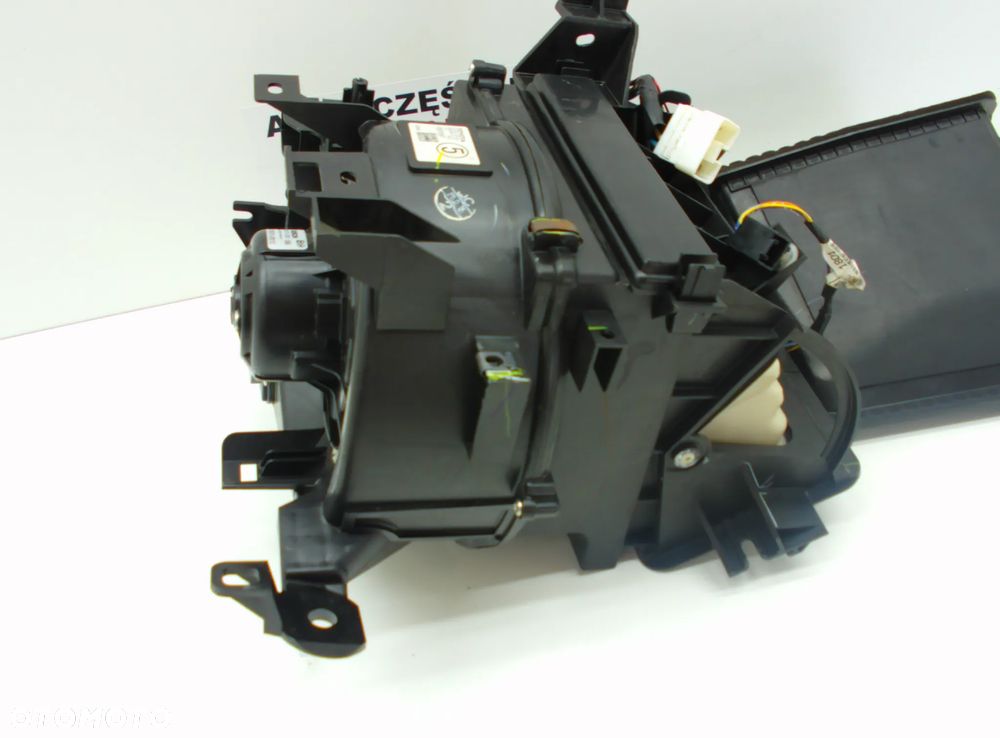 Toyota Corolla Verso  2 wentylator nagrzewnicy obudowa - 4