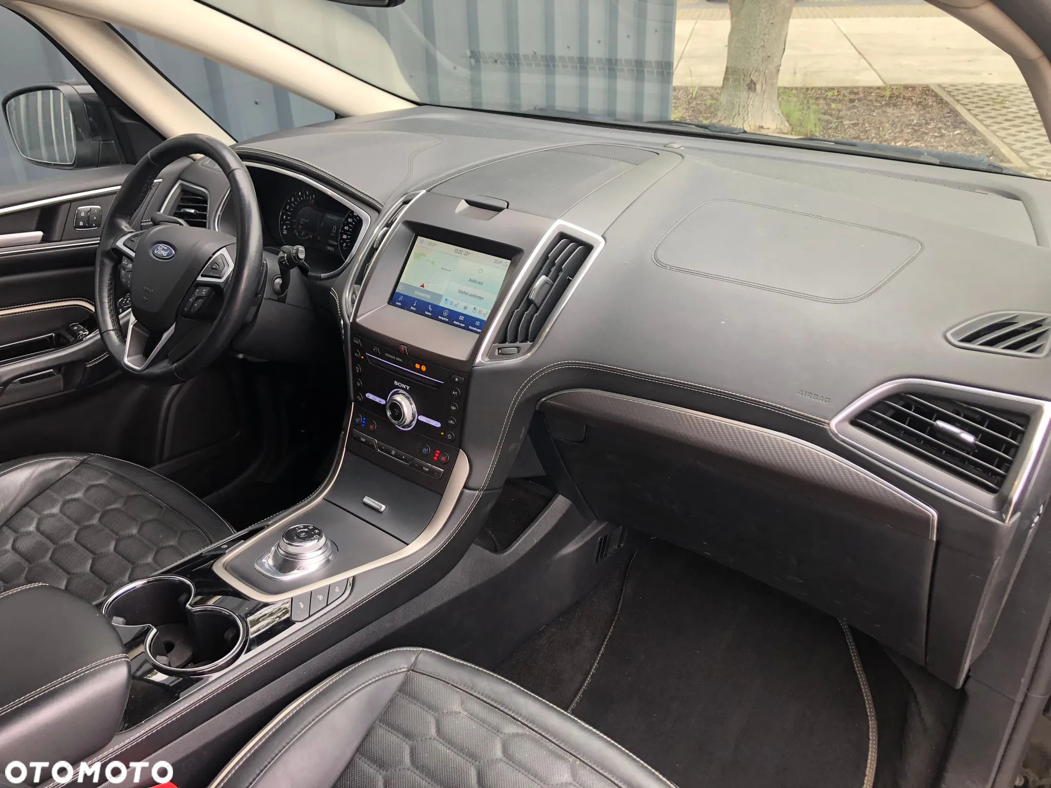 Ford S-Max 2.0 EcoBlue VIGNALE - 23