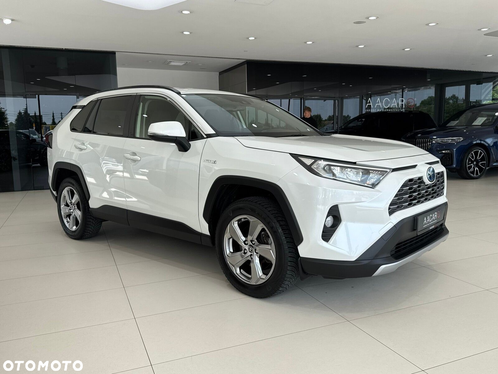Toyota RAV4 - 6