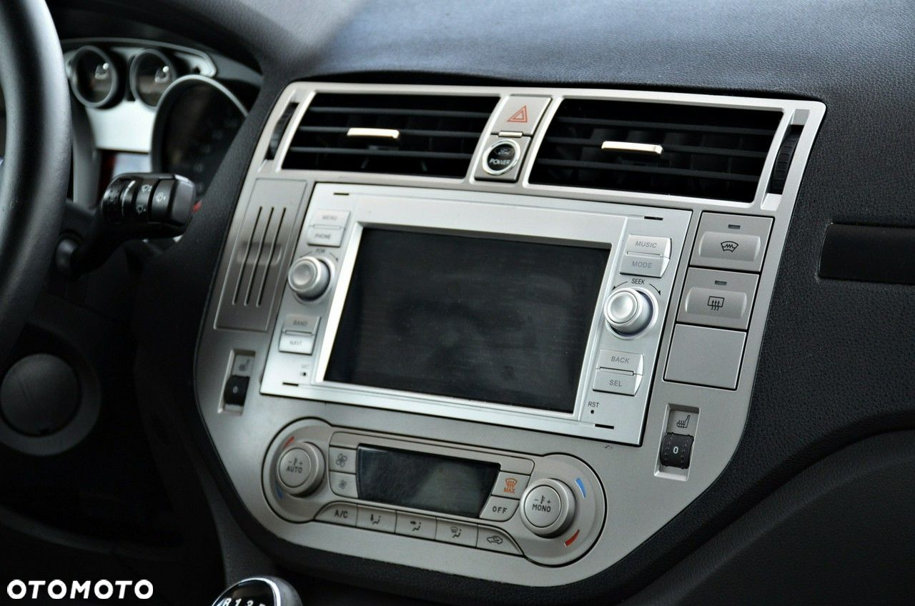 Ford Kuga - 17