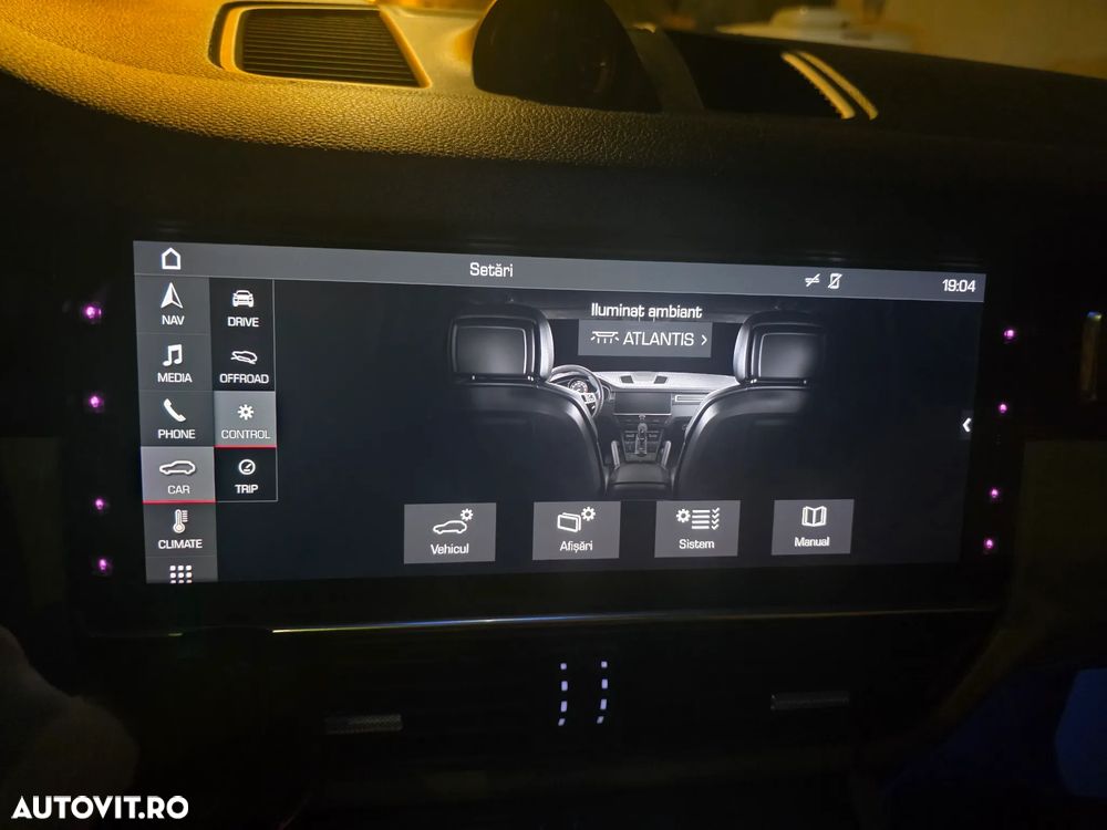 Porsche Cayenne - 30