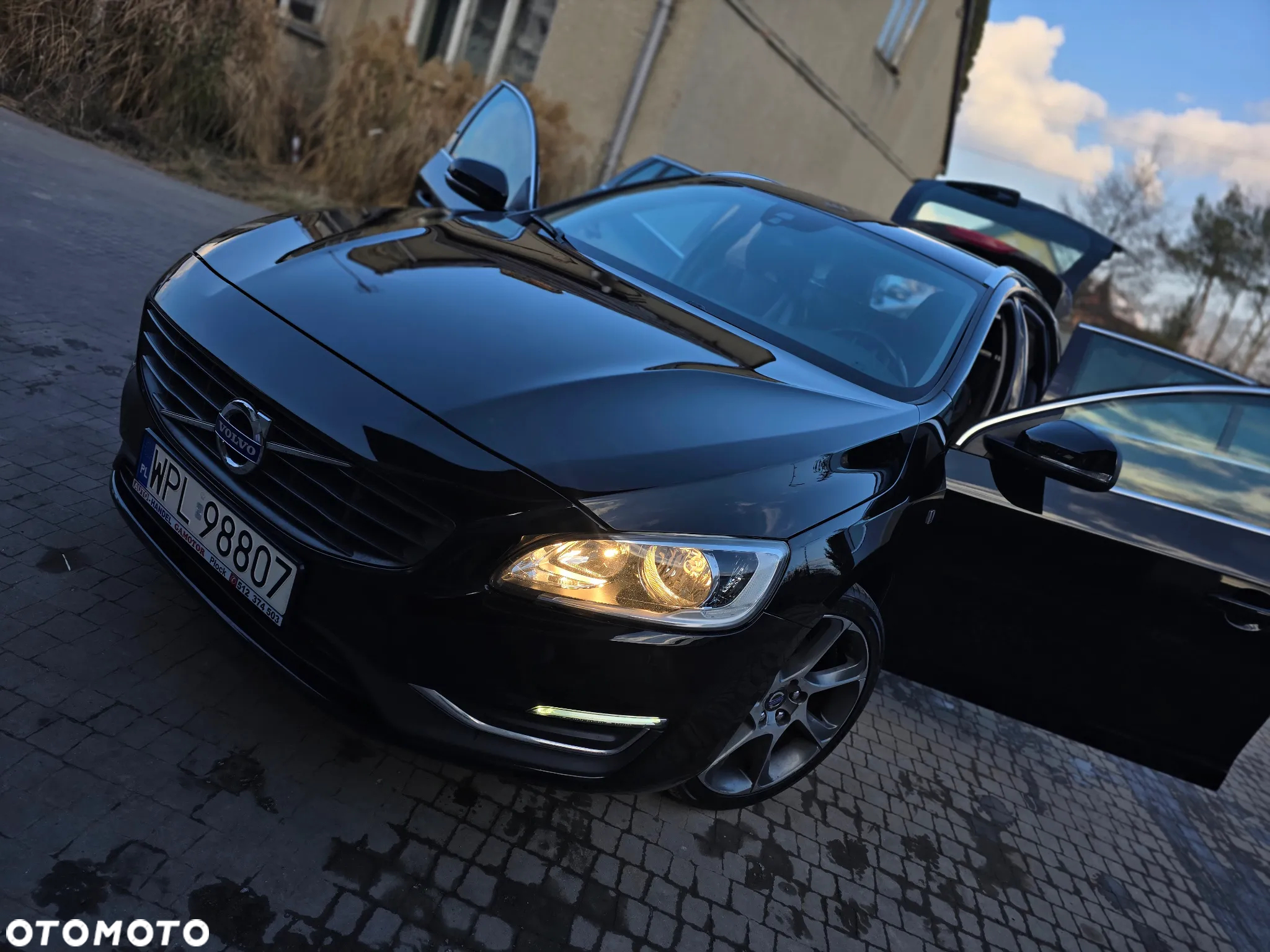 Volvo V60 D2 Ocean Race - 10
