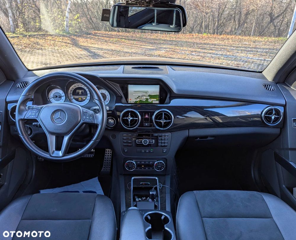 Mercedes-Benz GLK 350 4-Matic - 14