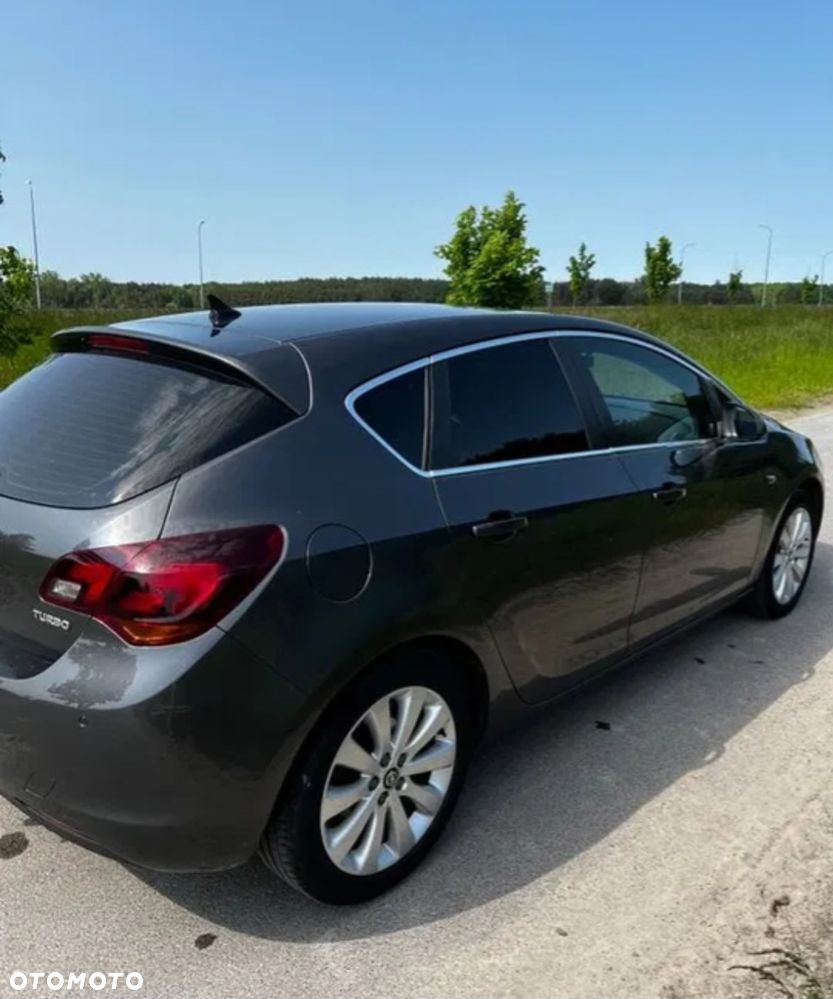 Opel Astra 1.4 T Cosmo - 6
