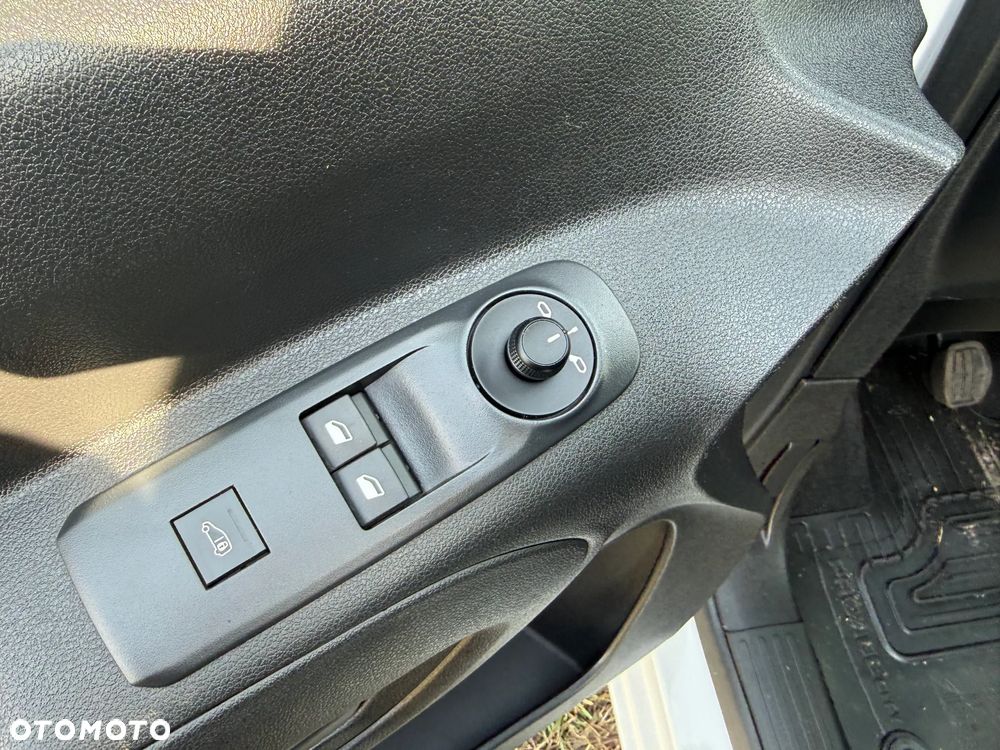 Toyota Proace City - 17