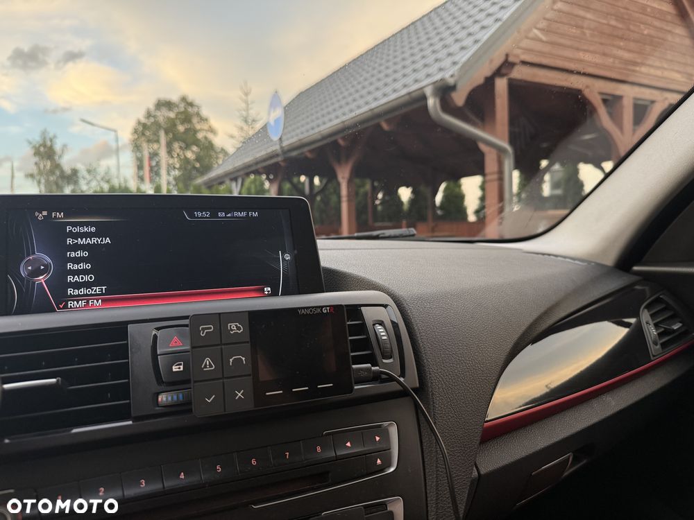 BMW Seria 1 120d Sport Line - 11