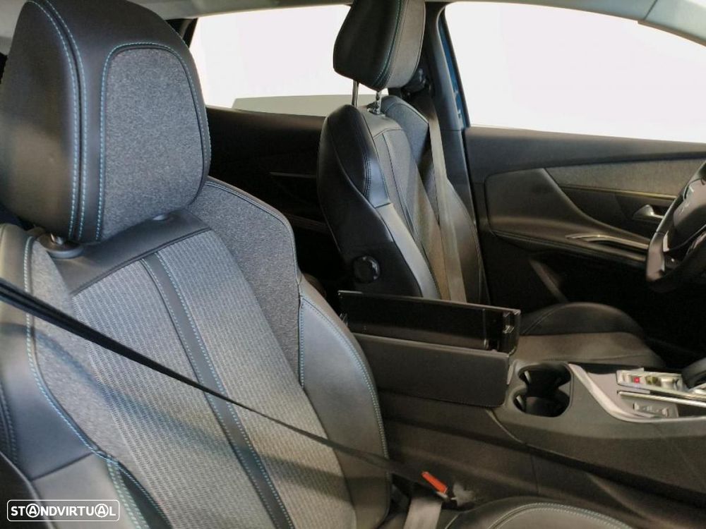 Peugeot 3008 1.6 Hybrid Allure Pack e-EAT8 - 7
