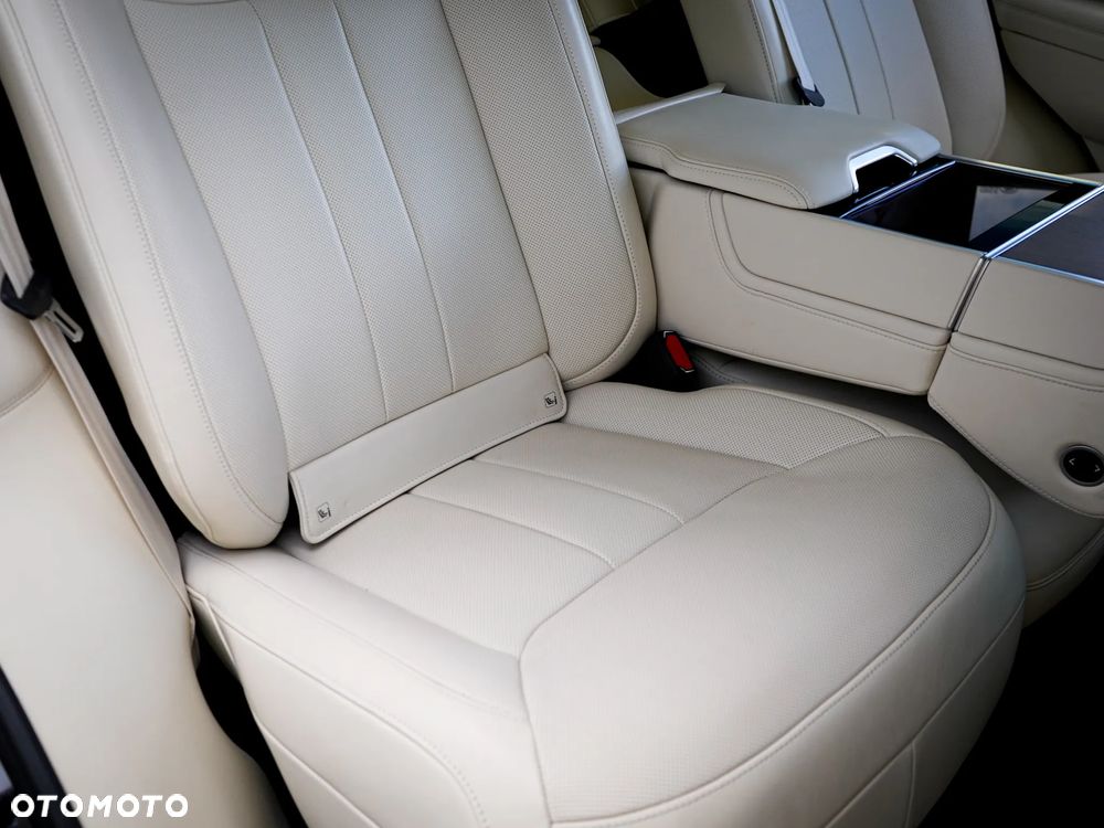 Land Rover Range Rover D350 LWB 5-Sitzer Autobiography - 25