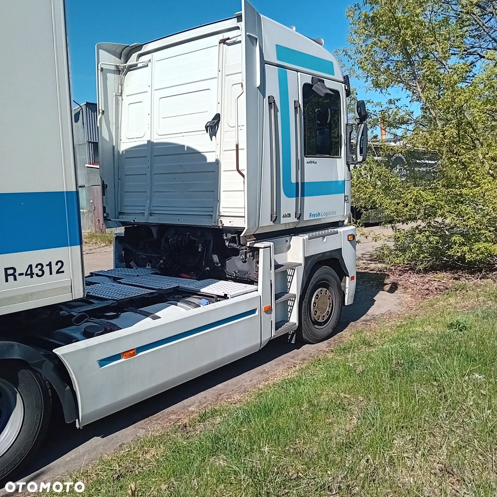 Renault Magnum 480 dxi 13 L - 2