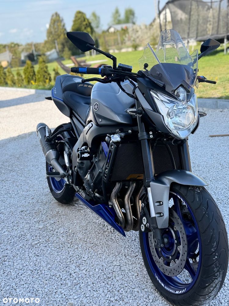 Yamaha FZ8 - 17