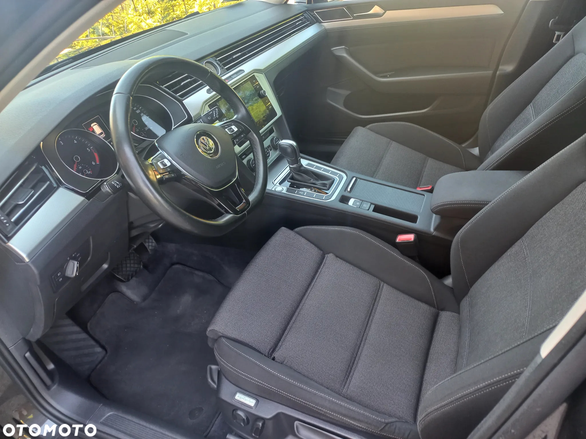 Volkswagen Passat 2.0 TDI BMT Comfortline DSG - 9