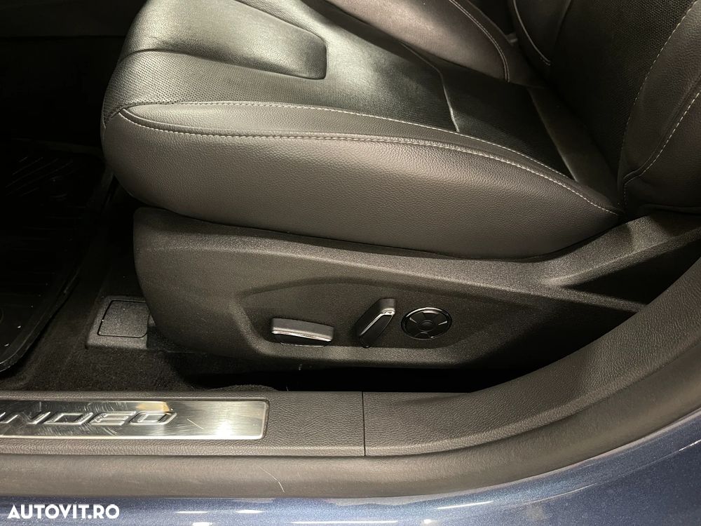 Ford Mondeo 2.0 HEV Titanium - 23