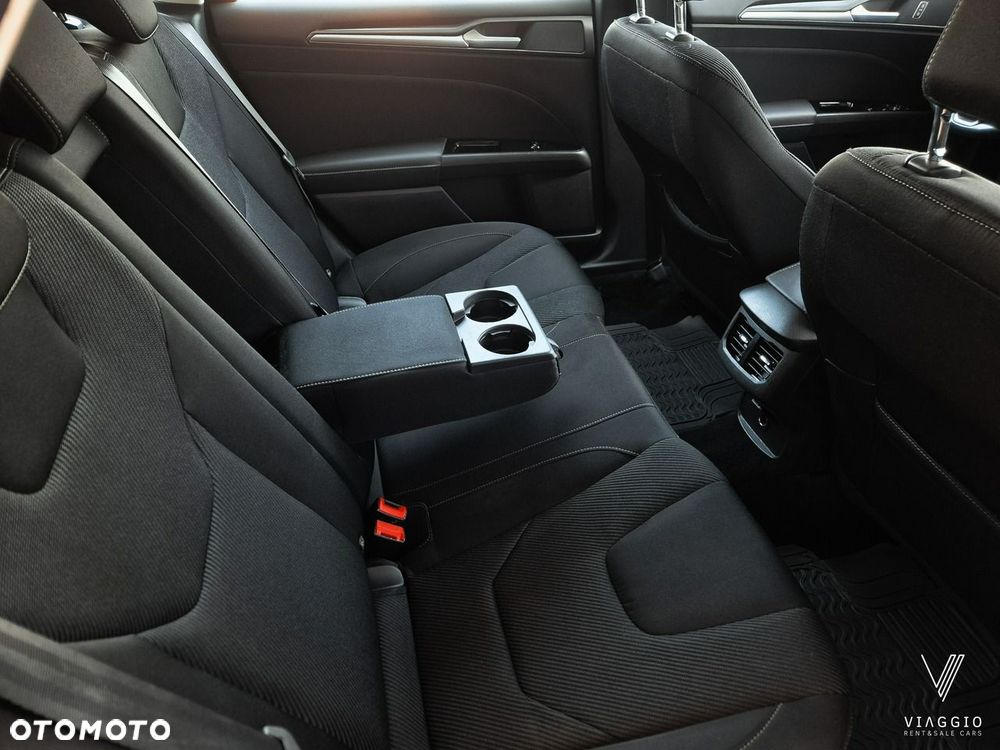 Ford Mondeo 2.0 EcoBlue Titanium - 25