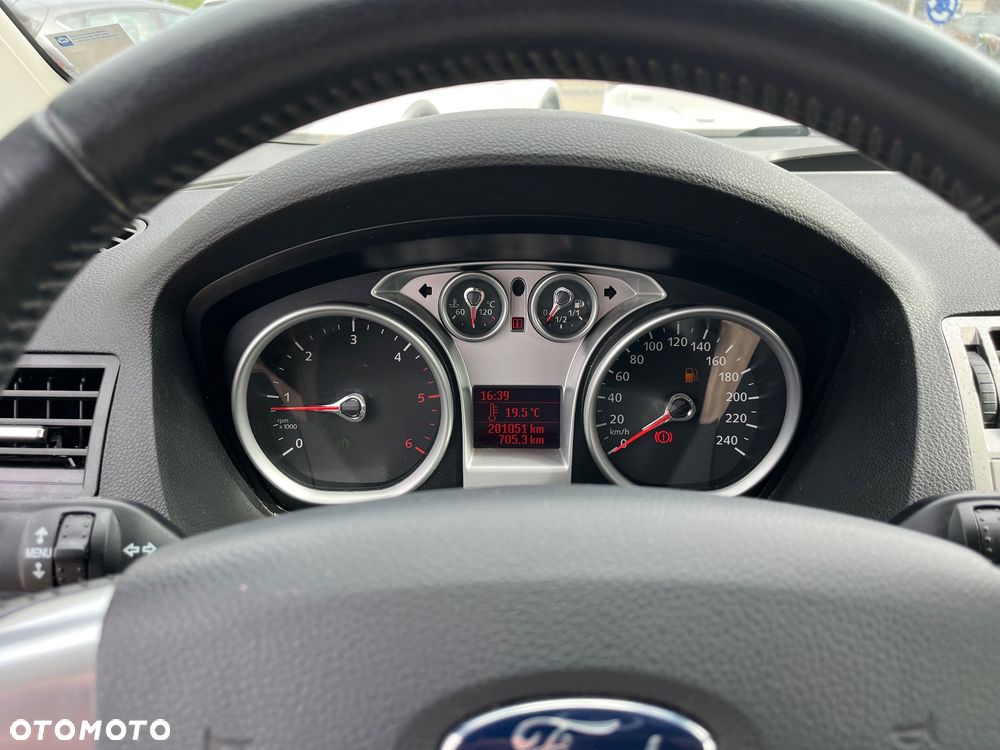 Ford Kuga 2.0 TDCi Titanium - 12